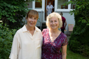 Jutta Meder mit Martina Schnell